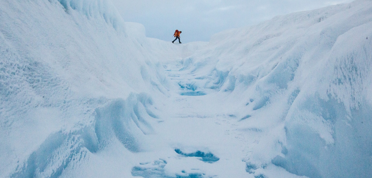 Gletsjer wandeling ijskap bij Kangerlussuaq, Paul Zizka - Visit Greenland